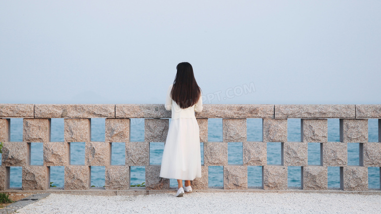 清纯长发女生背影图片