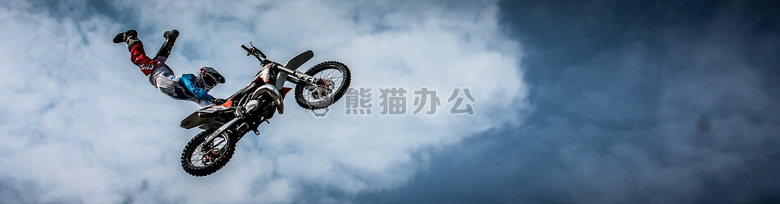 自行车 骑自行车的人 云