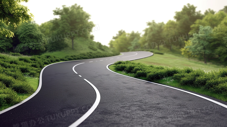 山野草坪上蜿蜒的公路图片