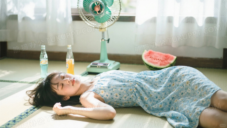 夏日少女午后小憩摄影
