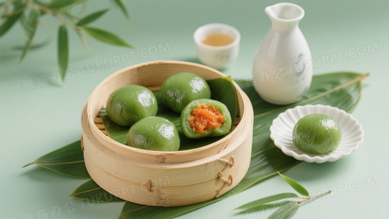 竹蒸笼翠绿团子切开展示图片