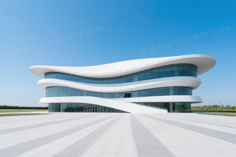 白色流线型建筑广场正午图片