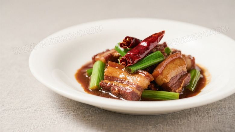 红烧五花肉配青蒜干辣椒图片