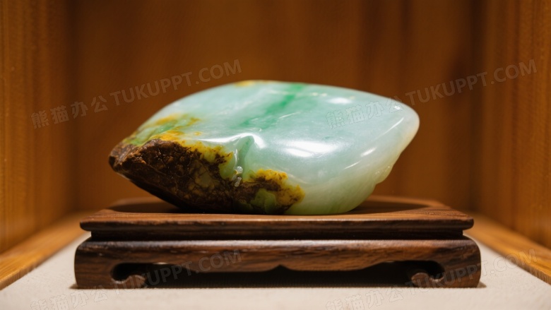 天然玉石雕件展柜特写图片