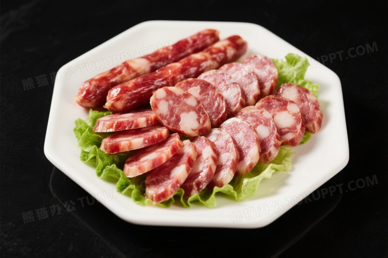 腊肠生菜摆盘高清特写图片