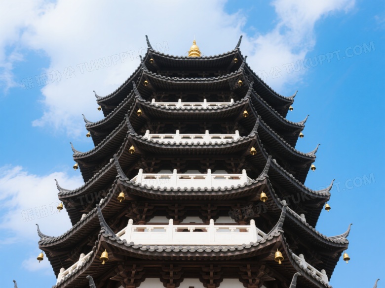 仰拍中式古塔蓝天背景图片