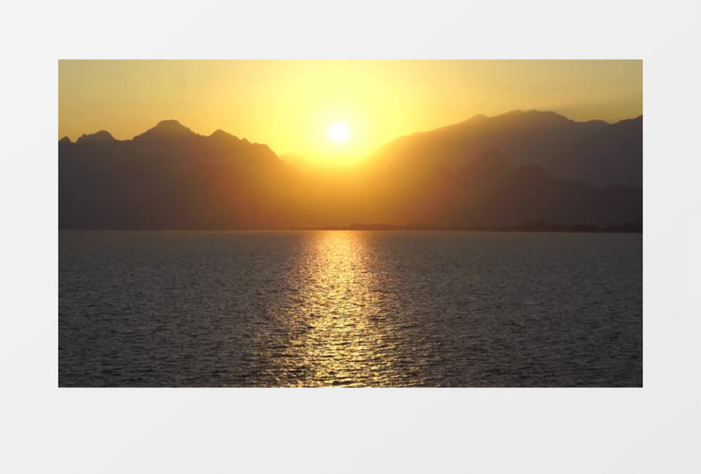 高清实拍夕阳下波光粼粼的湖面实拍视频素材